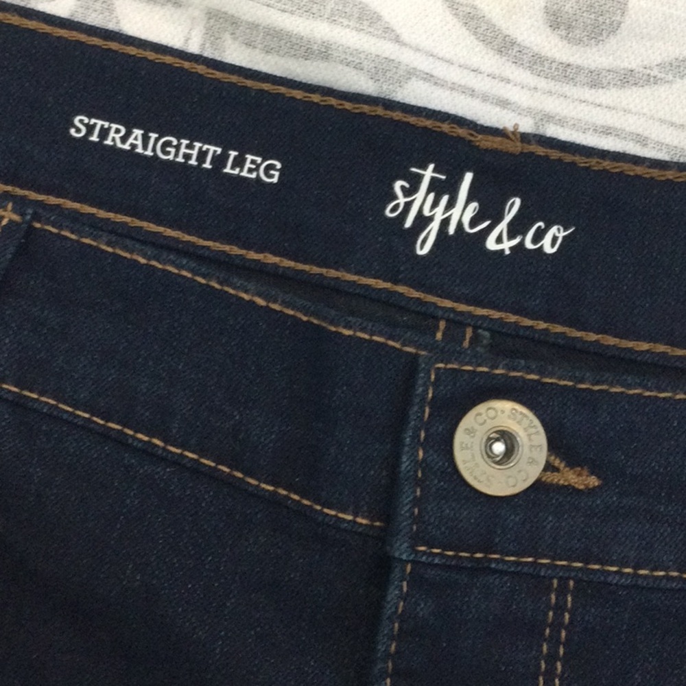 New! Style & Co women’s jeans. Straight leg size 18. - Picture 3 of 11
